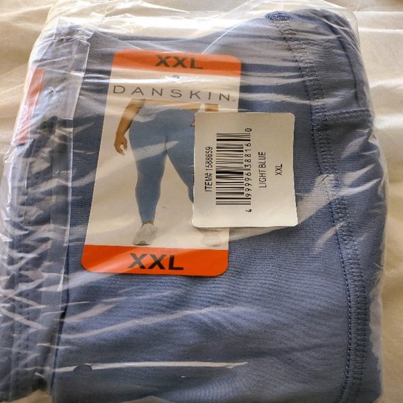 NWT Danskin Ladies Lightweight 7/8 Legging Plus size - Picture 2 of 6